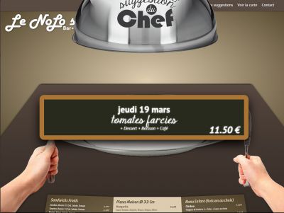 Ouverture de la cloche pour voir le plat du jour